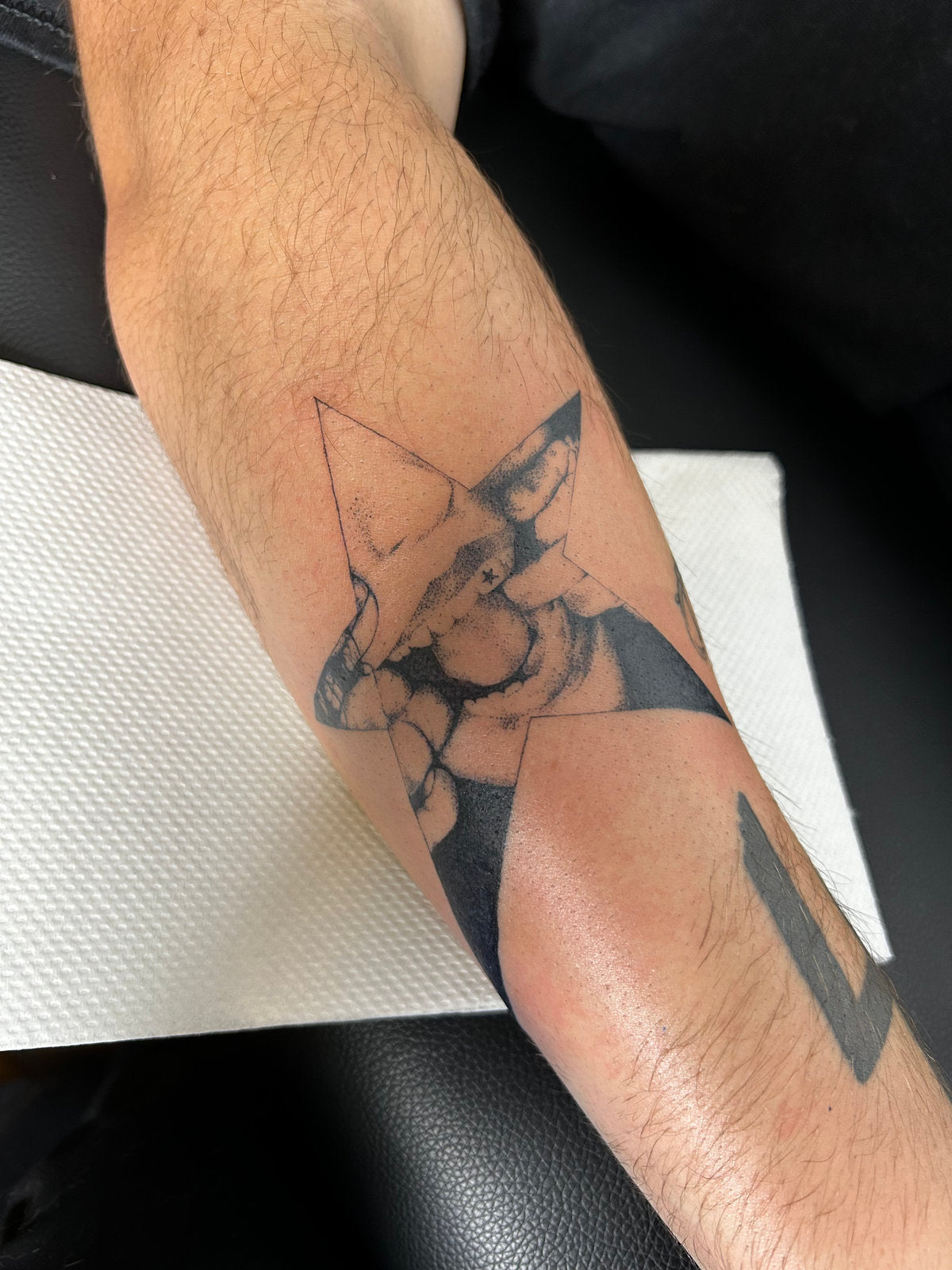 Tatouage par Anabelle, La Maison Tattoo