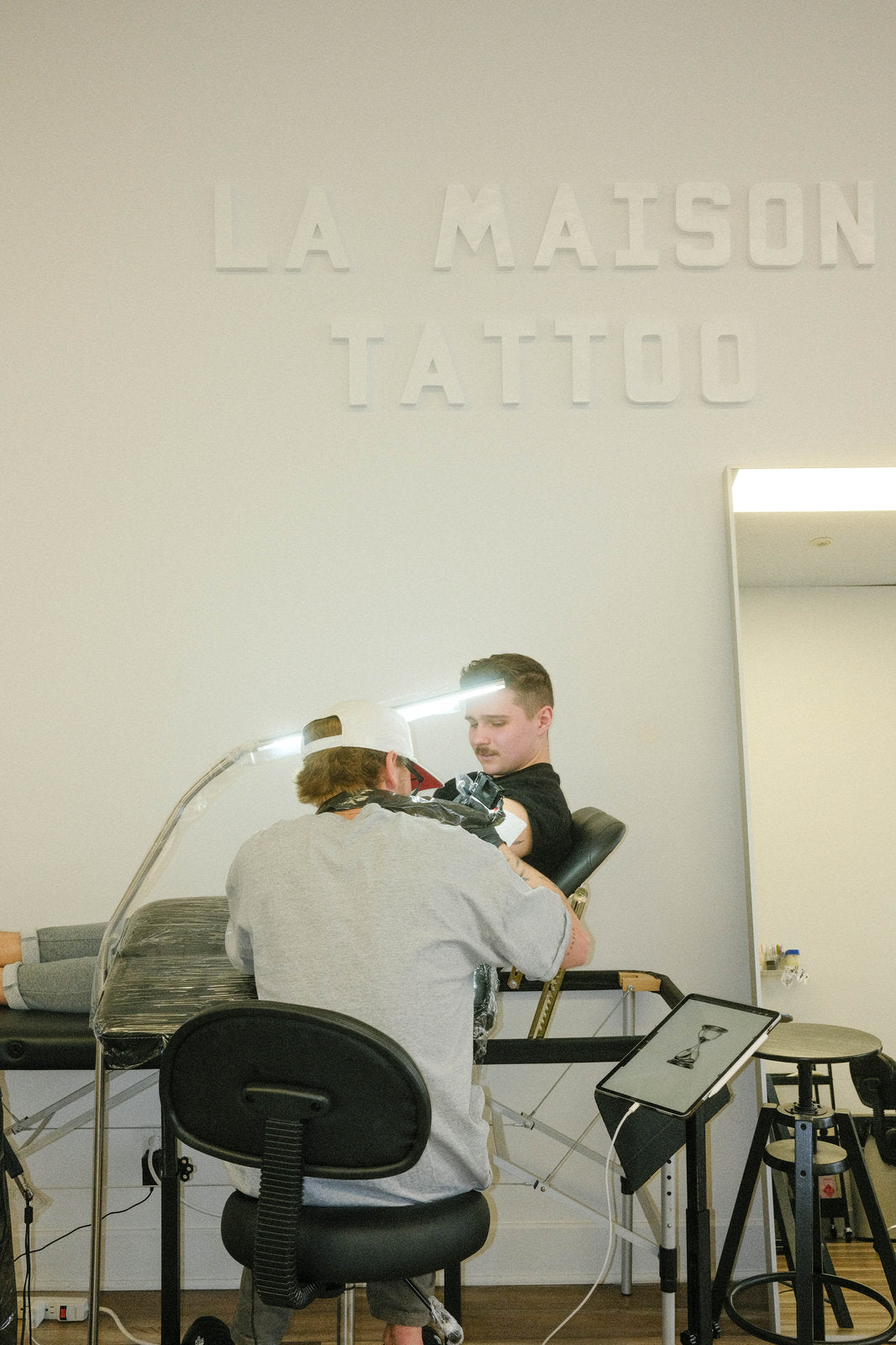 Tatouage par Tobias, La Maison Tattoo